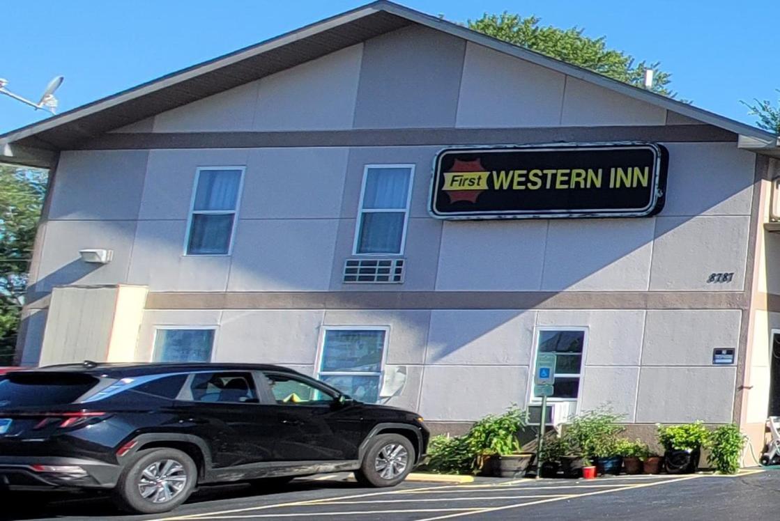 First Western Inn Caseyville Exterior photo